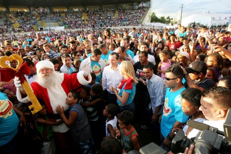 Silval e Roseli abrem as portas do Natal da Família 2012