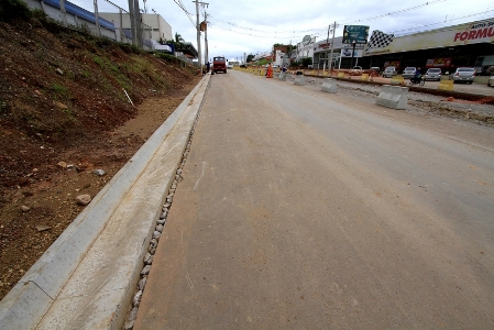 Consórcio VLT libera trânsito em trecho da avenida da FEB