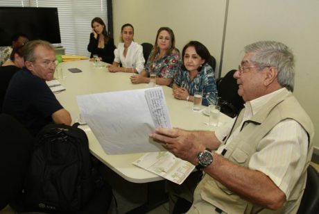 Comissão define melhores desenhos do Projeto Pintando a Copa