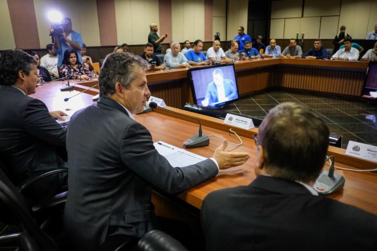 Governo se reúne com Fórum Sindical e mostra situação financeira do Estado