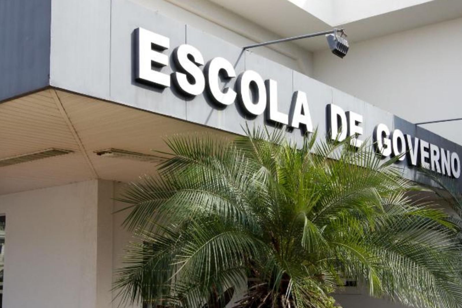 Escola de Governo abre inscrições para capacitação de servidores públicos estaduais