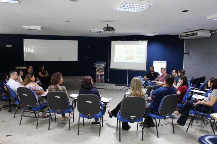 Seplag realiza roda de conversa sobre comunicação