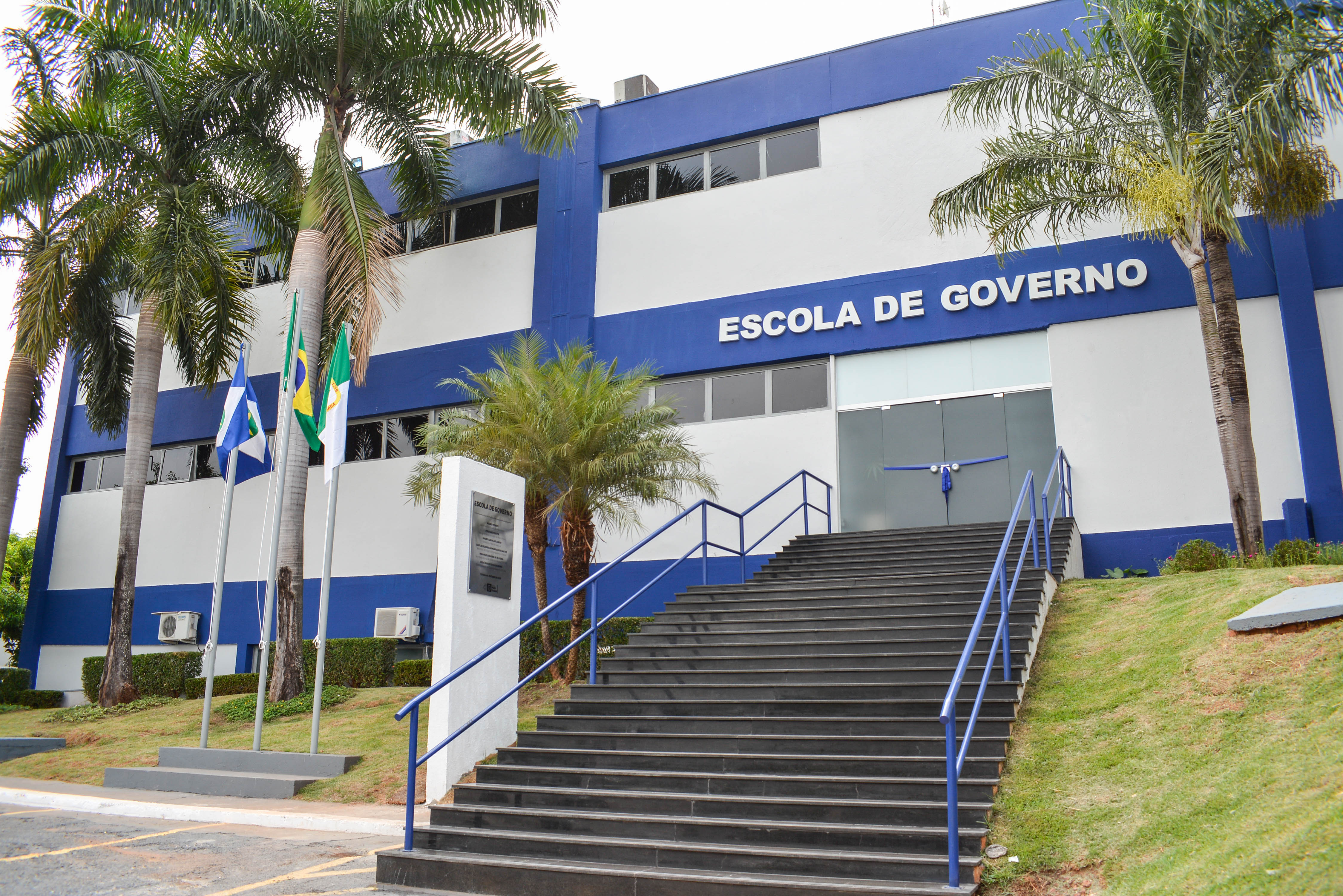 Ônibus do MT Hemocentro estará na sede da Escola de Governo na próxima segunda-feira (28)