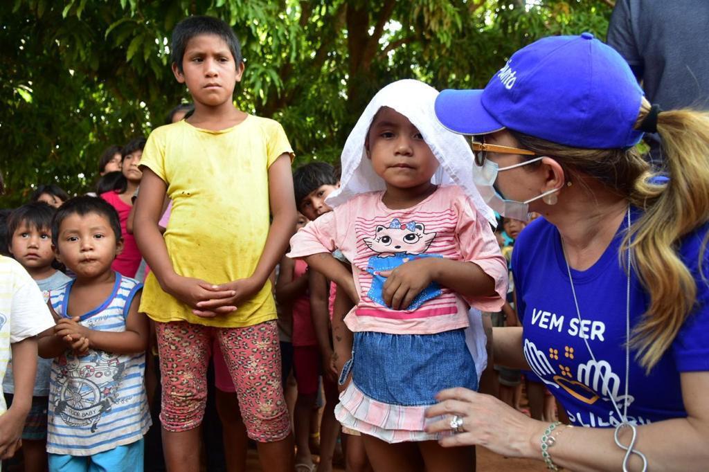 Programa liderado pela primeira-dama atende índios da etnia Enawenê-nawê