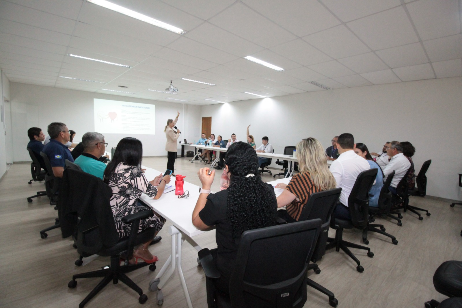 Escola de Governo abre inscrições para cursos de Atendimento ao Público e Formação e Reforma do Estado Brasileiro