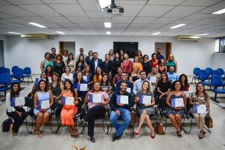 Escola de Governo forma segunda turma da Academia de Novos Líderes