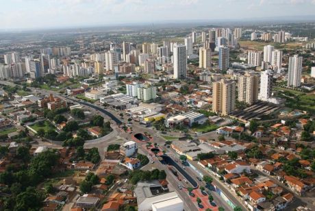 Começam as obras na Trincheira Santa Rosa.