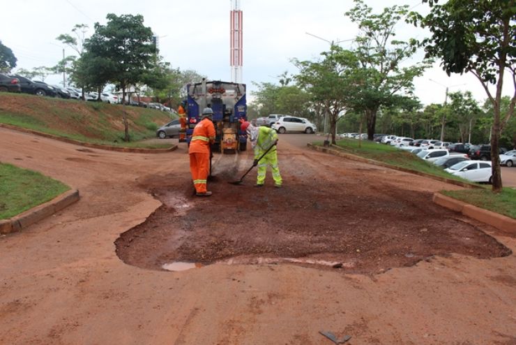 Governo inicia recuperação de estacionamentos e ruas do CPA