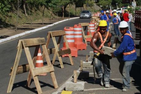 Começa construção do viaduto do Despraiado