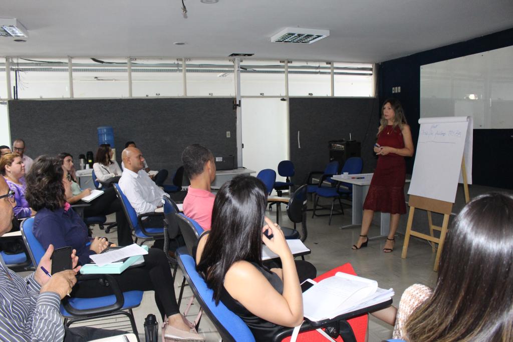 Escola de Governo oferta curso sobre termo de referência para empresas públicas