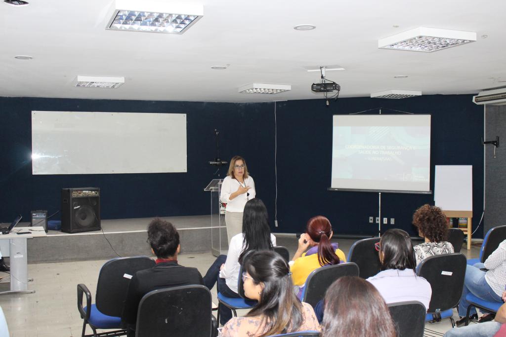 Seplag apresenta programa de atenção à saúde mental a gestores